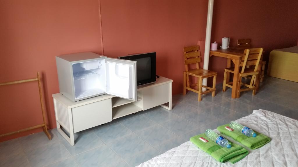 Oskar'S Guesthouse Hua Hin Bagian luar foto