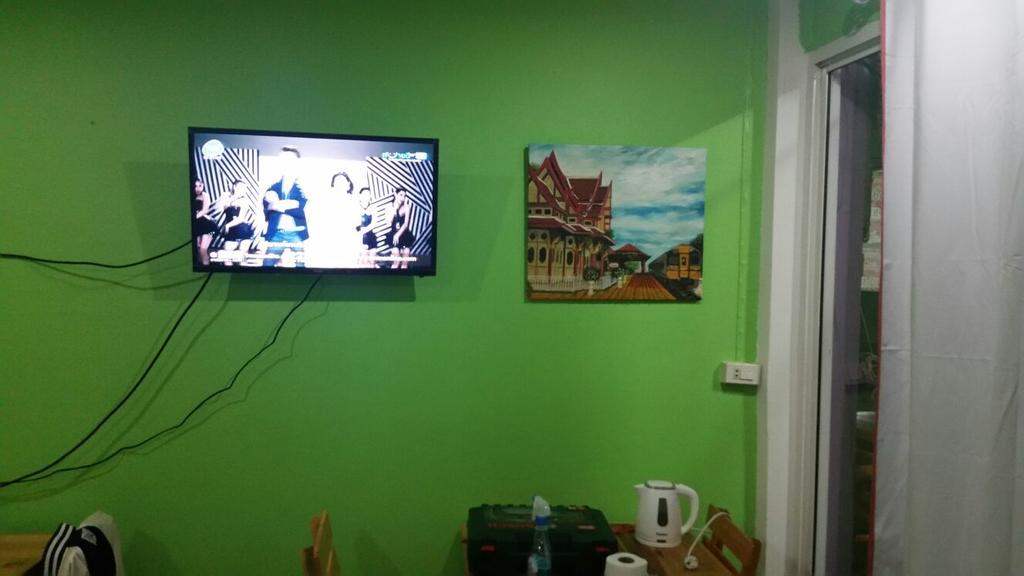 Oskar'S Guesthouse Hua Hin Bagian luar foto