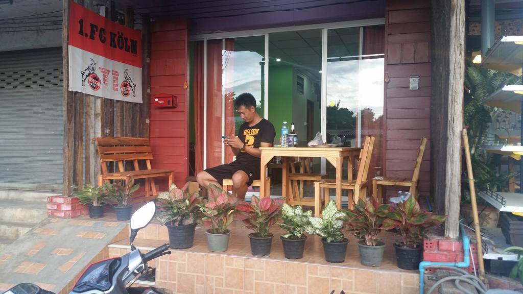 Oskar'S Guesthouse Hua Hin Bagian luar foto