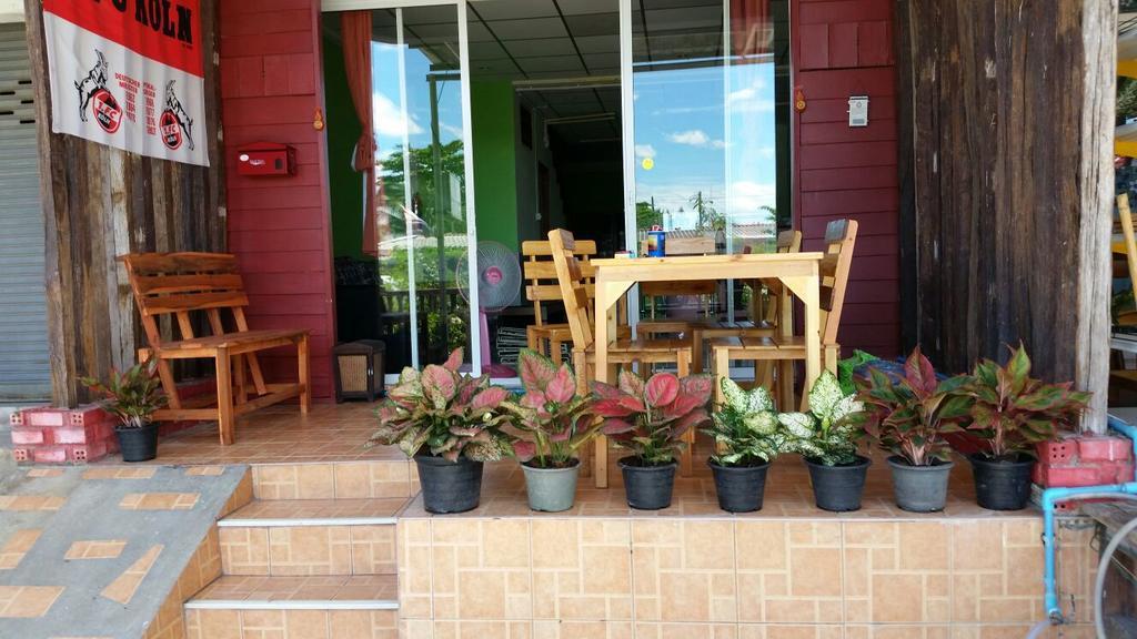 Oskar'S Guesthouse Hua Hin Bagian luar foto