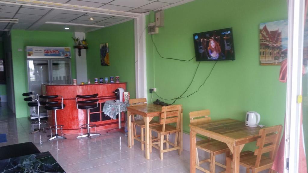 Oskar'S Guesthouse Hua Hin Bagian luar foto
